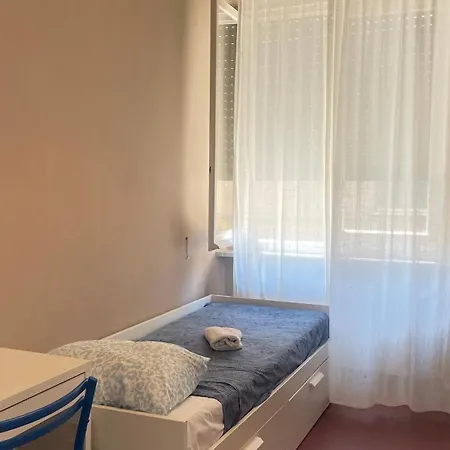 דירה Main Square - Spacious 4br - Wifi & Elevator - Alway Open