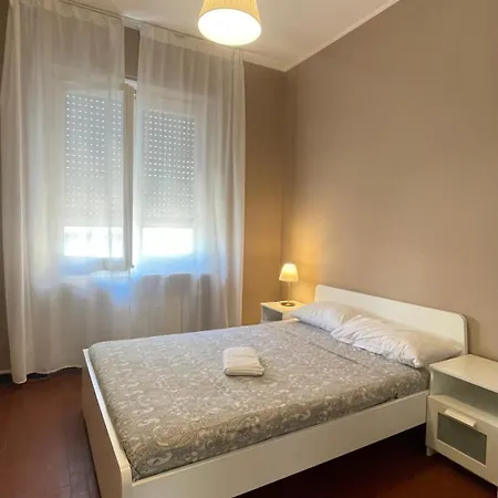 Main Square - Spacious 4br - Wifi & Elevator - Alway Open *
