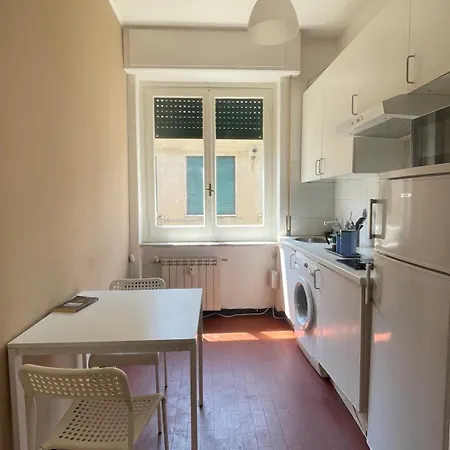 Main Square - Spacious 4br - Wifi & Elevator - Alway Open *