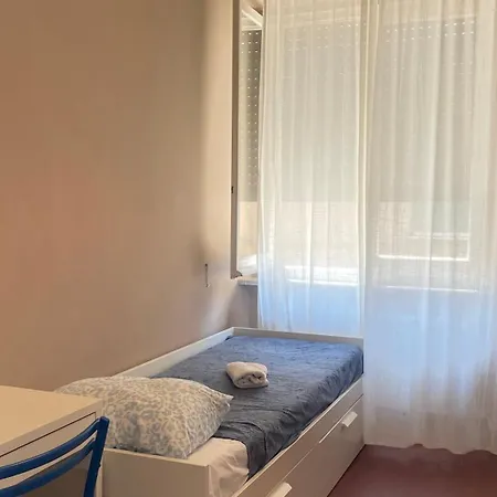 דירה Main Square - Spacious 4br - Wifi & Elevator - Alway Open *